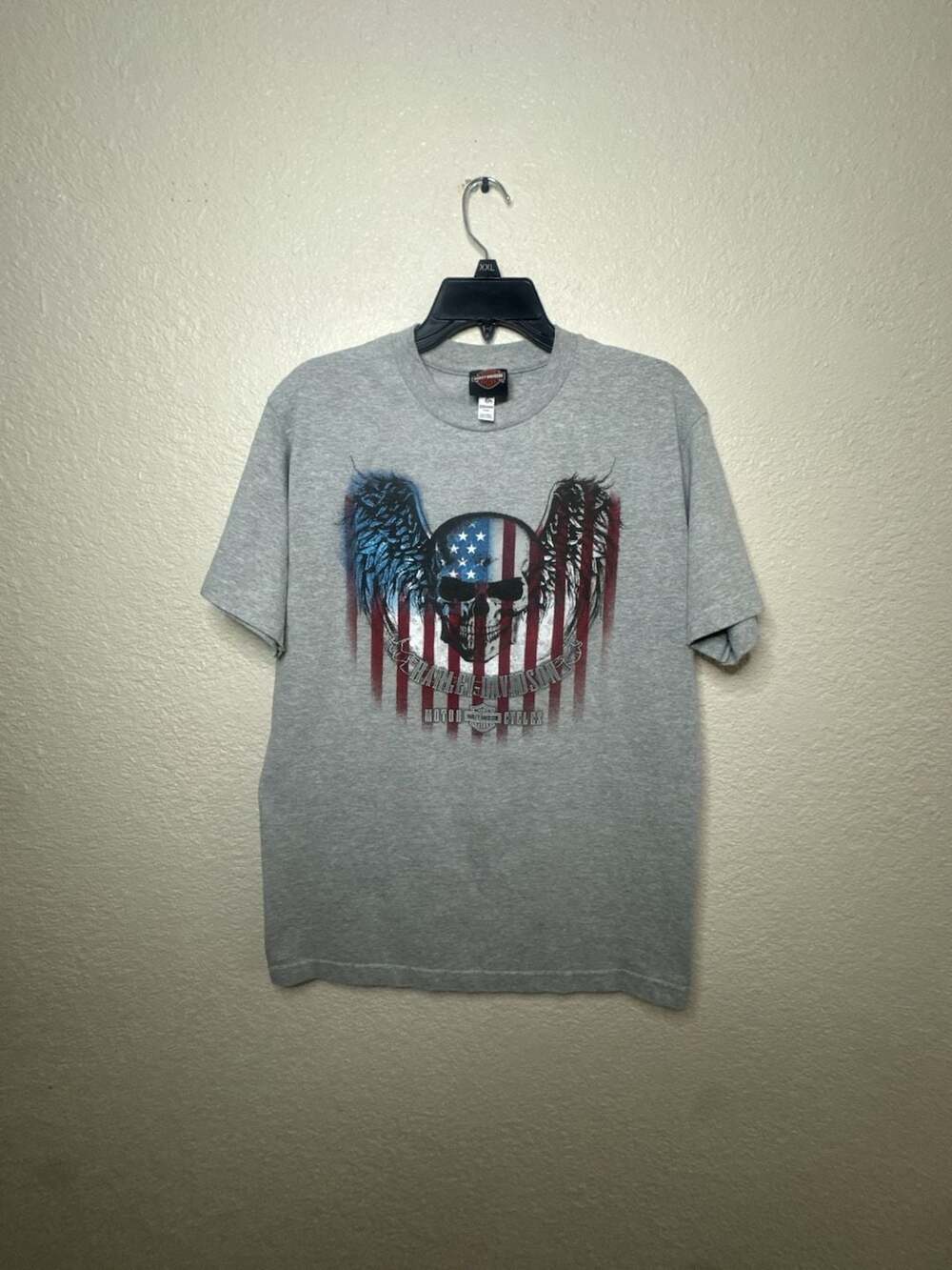 Harley-Davidson Overseas Tour Skull and American Flag T-Shirt, Size Medium.
